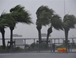 Typhoon Vongfong slams into Japan