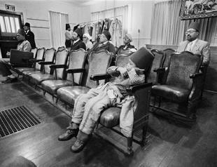 Photos from pre-digitalization era go on display