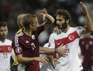 Turkey stuck in mediocrity after drawing in Latvia as Iceland reaches perfection against Dutch