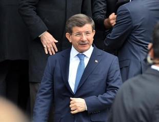 Turkish PM Davutoğlu joins justification of gag order on graft inquiry
