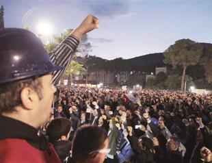 Wages in Turkey set with government orders despite objections