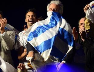 Vazquez wins presidential vote, extends leftist rule in Uruguay