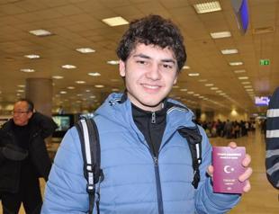 Syrian ‘piano genius’ flies to Russia for competition after receiving Turkish citizenship