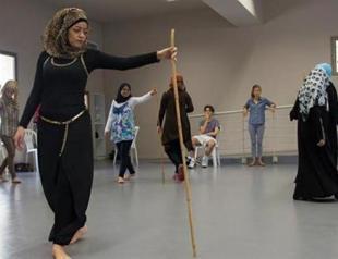 Syria refugee women tell their story through Antigone