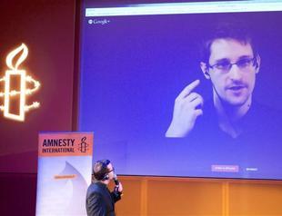 German parties lose court bid to quiz Snowden in Berlin