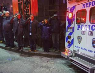 Gunman kills two police officers in New York City