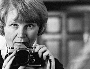 Photographer Jane Bown who snapped royalty and rockstars dies