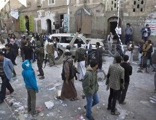 Five bombs explode in Yemeni capital, killing one
