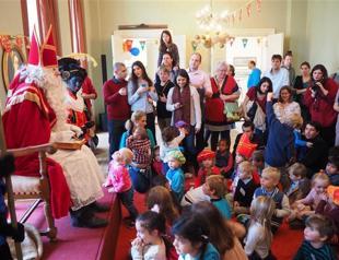 Sinterklaas arrives in Istanbul with gifts in tow