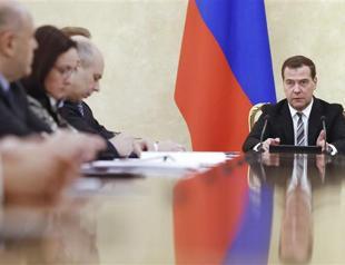 Russia spends billions to prop up ruble