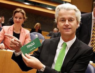 Dutch populist Wilders to be tried for fewer Moroccans vow