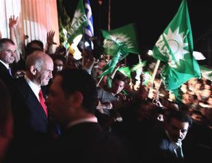 Former Greek PM Papandreou sets up new party ahead of elections