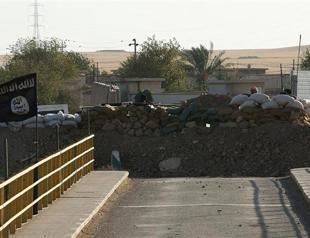 Obama admits US underestimated ISIL, as air strikes intensify