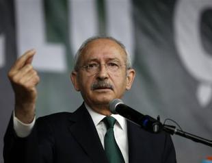 Turkish main opposition leader blasts police media operation as a ‘coup’