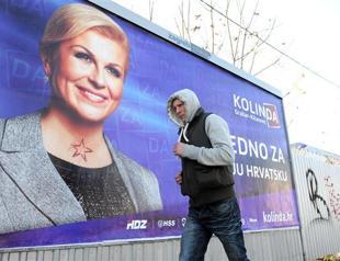 Croatians elect new president under cloud of economic crisis