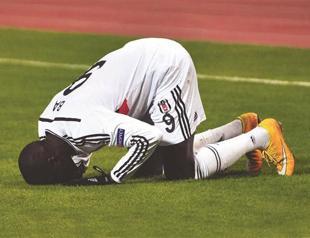 Turkish clerics debate Demba Ba’s ‘Islamic’ goal celebration
