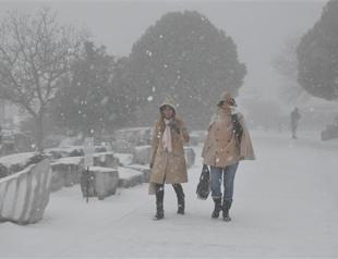 Turkey welcomes New Year with snowfall