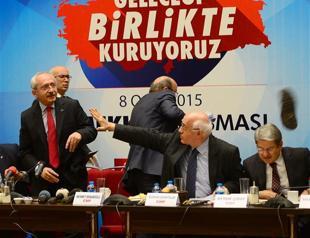 Protester throws shoe at Turkish main opposition leader