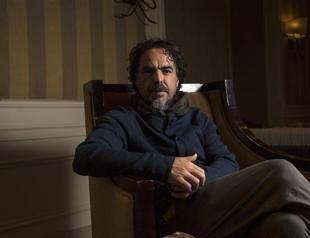 Birdman flying high as Hollywood gathers for Globes