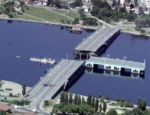Three sections of Istanbul’s historic Galata Bridge go missing
