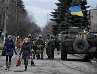 Ukraine truce hangs in balance after difficult talks