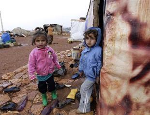 Syrian refugees suffer bitter cold of Lebanon winter