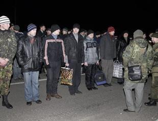 Ukraine and pro-Russian rebels swap hundreds of captives in peace push