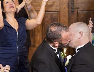 Same-sex couples wed in Florida as gay marriage ban ends