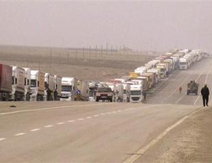 Turkish truckers eye sea routes to avoid delays in Iran