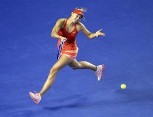 Federer, Sharapova cruise at Open as Ivanovic crashes