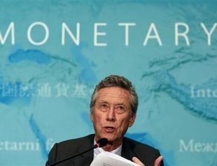 IMF slashes 2015-2016 world growth forecast