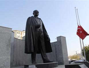 Diplomatic missions in Ankara receive no ministerial request to lower flags for Atatürk
