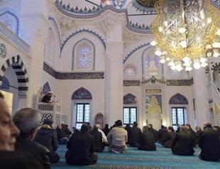 Turkish imams in Germany to stand guard in front of media buildings in solidary against terror
