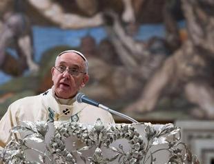 Pope slams deviant forms of religion after Paris attacks