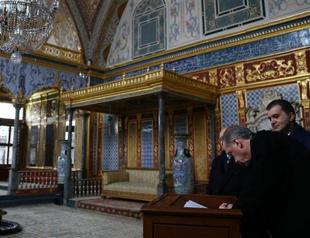 Turkish president vows to preserve historical artifacts