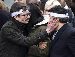 Charlie Hebdo issue coming out in English, Arabic, Turkish