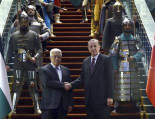 Social media reacts to President Erdoğan’s 16 warriors during meeting with Abbas