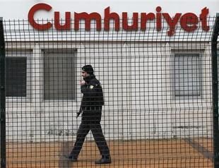 Police raid press of Turkish daily publishing selection of Charlie Hebdo’s new issue