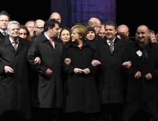 We are all Germany, president tells Muslim rally