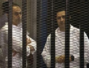 Egypt court orders release of Mubaraks sons pending retrial