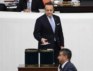 Does Egemen Bağış have the right to be such a show-off