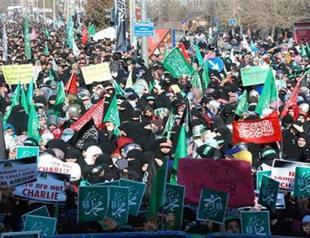 Thousands chant for Hizbullah in Charlie Hebdo protest in southeast Turkey