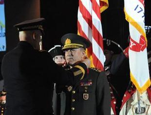US General Odierno awards Turkish counterpart with Legion of Merit