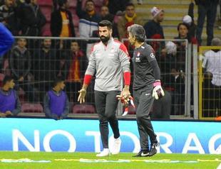 Turkey keeper Demirel leaves national game due to fans’ jeering