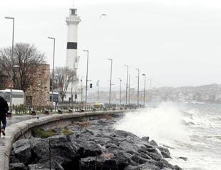 Heavy storm collapsed crane leaving one dead and one injured