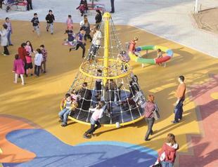 Police search for 4,000 missing children every month in Turkey