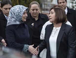Turkish PM’s wife pays condolence visit to main opposition party head’s spouse over mother’s loss