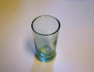 Turkish housewife convinces judge with dirty glass