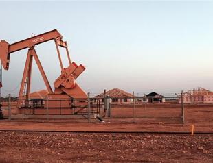 IMF sees uncertainty about path of oil prices