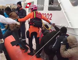 300 feared drowned in new Mediterranean boat tragedy
